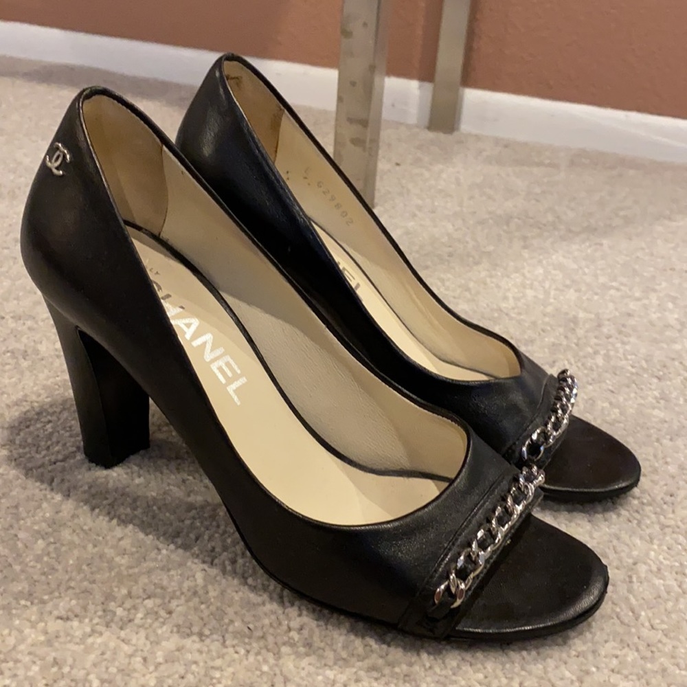 Chanel black leather chain logo heel AUTH 36 6 EUC